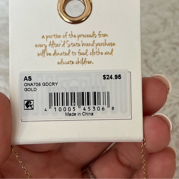 NEW Altar’d State Arula Clover Statement Necklace - Picture 6 of 7